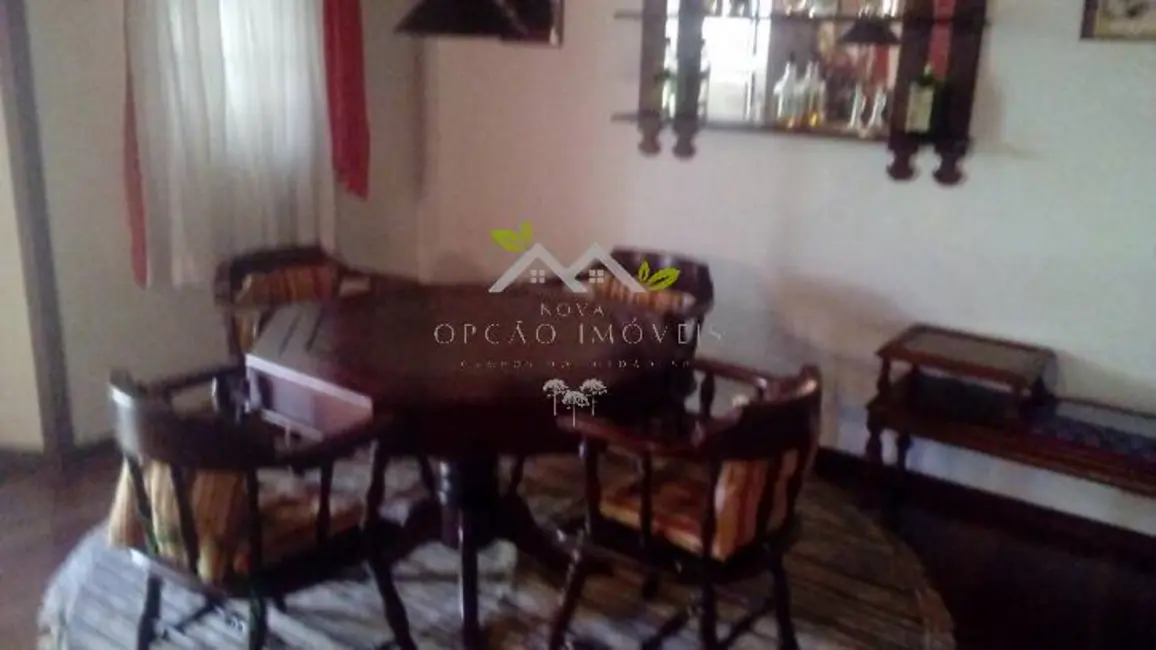 Foto 7 de Casa com 4 quartos à venda, 400m2 em Campos Do Jordao - SP