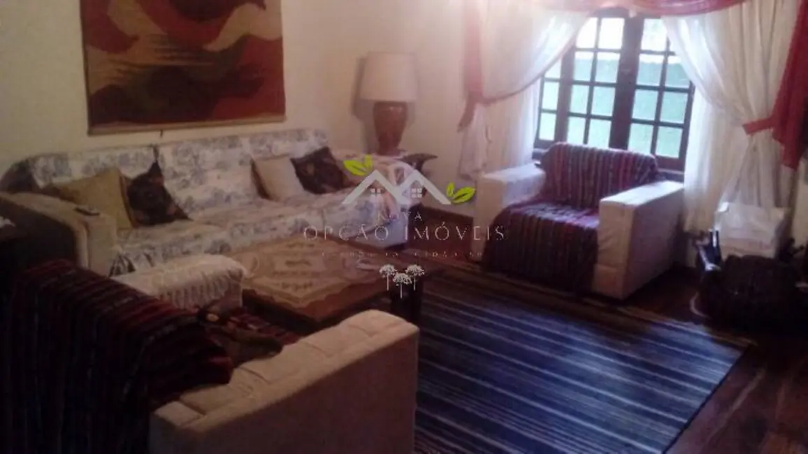 Foto 5 de Casa com 4 quartos à venda, 400m2 em Campos Do Jordao - SP