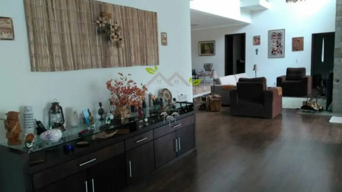 Foto 6 de Casa com 3 quartos à venda, 596m2 em Santo Antonio Do Pinhal - SP