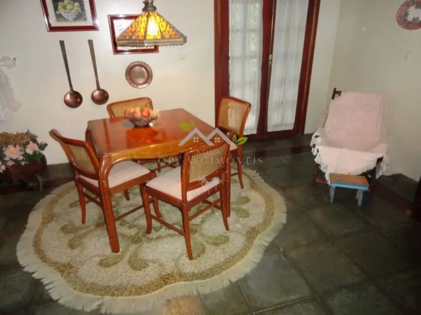 Foto 7 de Casa de Condomínio com 6 quartos à venda, 287m2 em Campos Do Jordao - SP