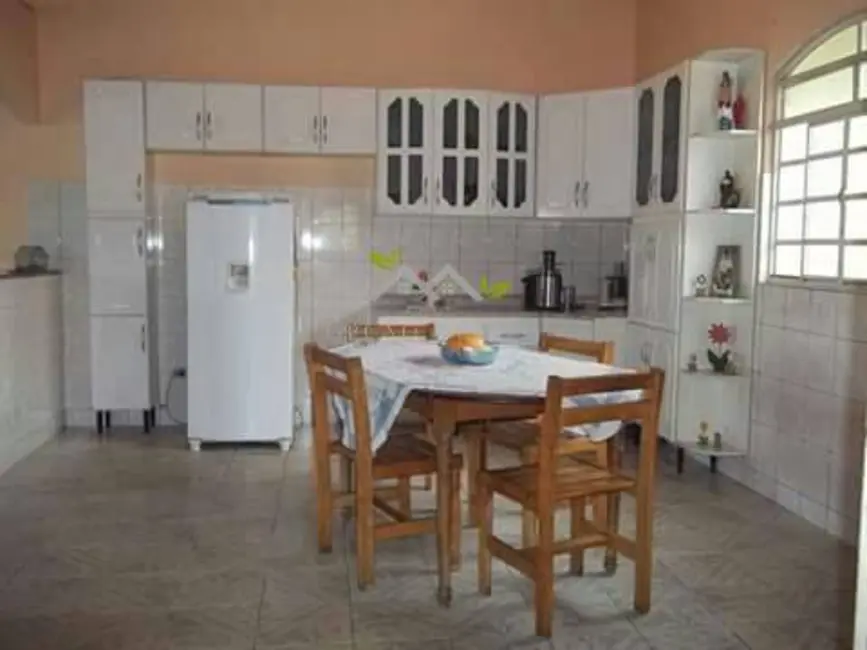 Foto 9 de Casa com 3 quartos à venda, 220m2 em Sao Bento Do Sapucai - SP