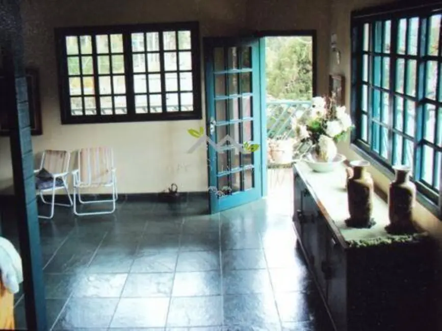 Foto 4 de Casa com 5 quartos à venda, 360m2 em Campos Do Jordao - SP