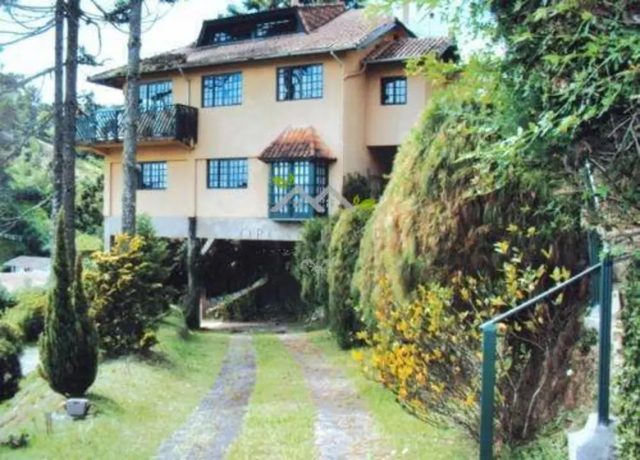 Foto 1 de Casa com 5 quartos à venda, 360m2 em Campos Do Jordao - SP