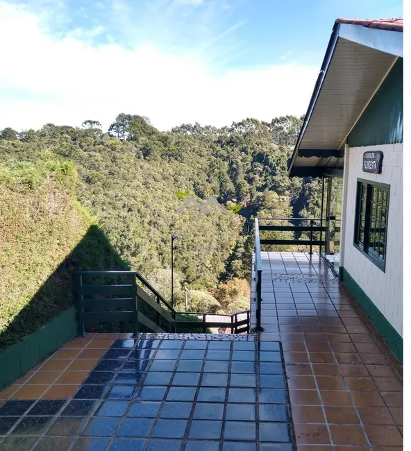Foto 4 de Casa com 4 quartos à venda, 330m2 em Campos Do Jordao - SP