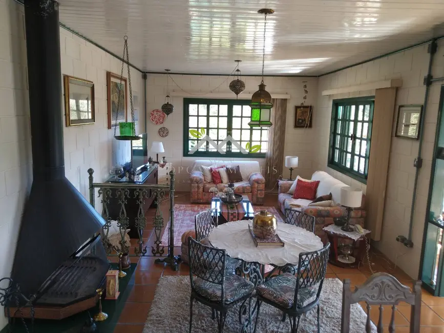 Foto 6 de Casa com 4 quartos à venda, 330m2 em Campos Do Jordao - SP