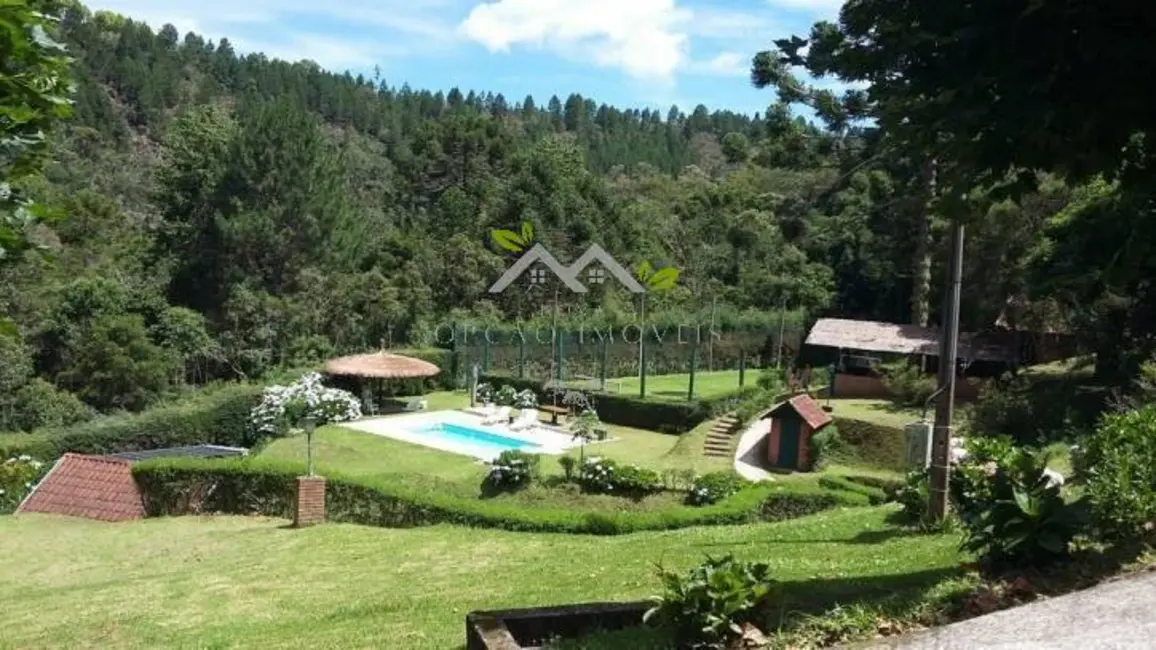 Foto 8 de Casa com 4 quartos à venda, 330m2 em Campos Do Jordao - SP
