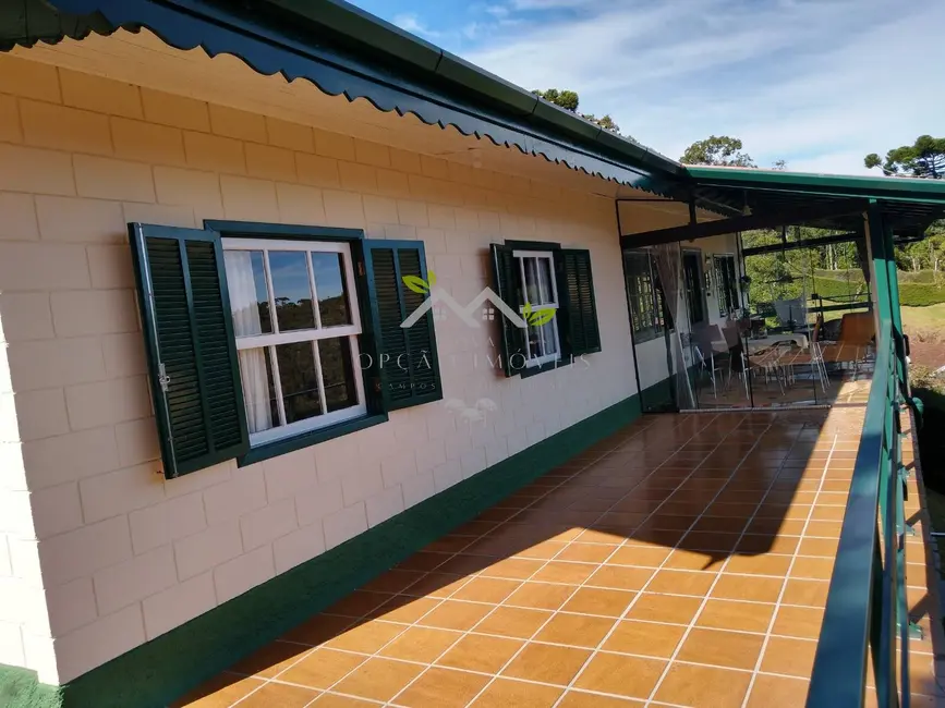 Foto 3 de Casa com 4 quartos à venda, 330m2 em Campos Do Jordao - SP