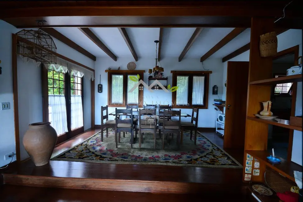 Casa com 4 quartos à venda, 392m2 em Campos Do Jordao - SP - imagem 5 Foto 5 de Casa com 4 quartos à venda, 392m2 em Campos Do Jordao - SP