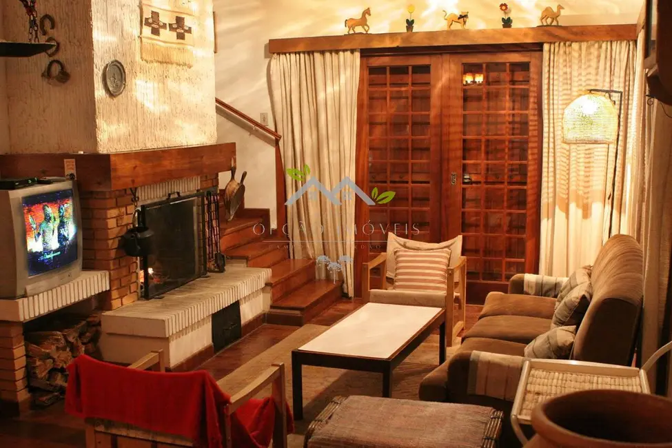 Casa com 4 quartos à venda, 392m2 em Campos Do Jordao - SP - imagem 4 Foto 4 de Casa com 4 quartos à venda, 392m2 em Campos Do Jordao - SP