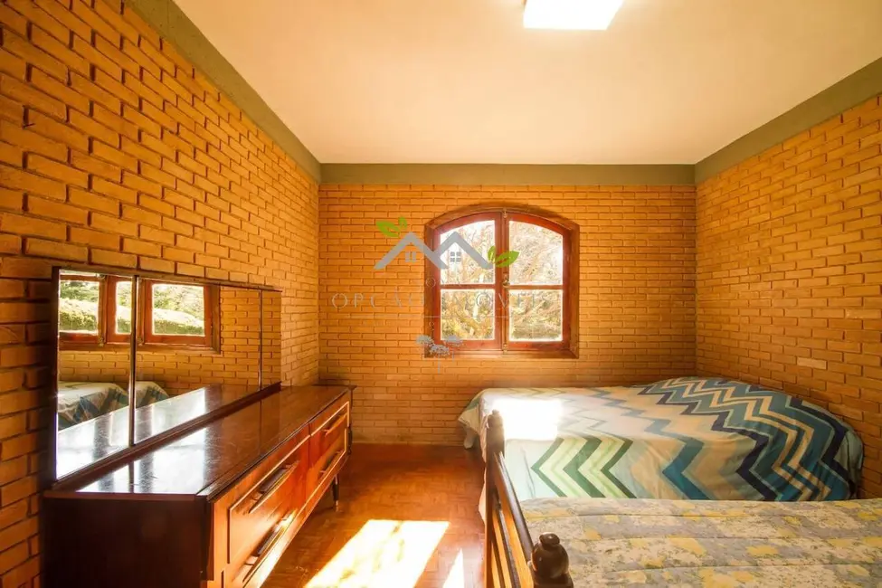 Casa com 3 quartos à venda, 192m2 em Campos Do Jordao - SP - imagem 8 Foto 8 de Casa com 3 quartos à venda, 192m2 em Campos Do Jordao - SP