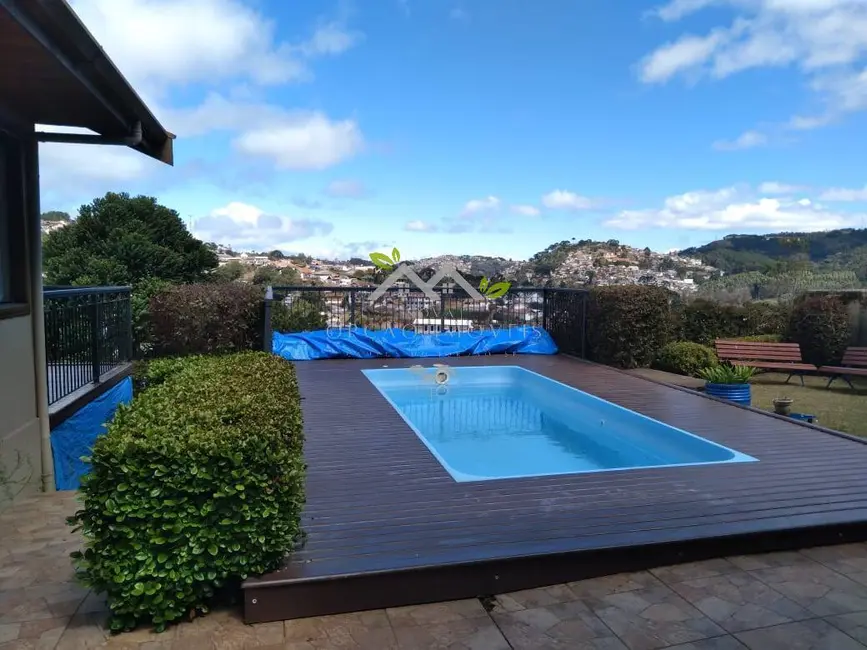 Foto 4 de Casa com 3 quartos à venda, 245m2 em Campos Do Jordao - SP