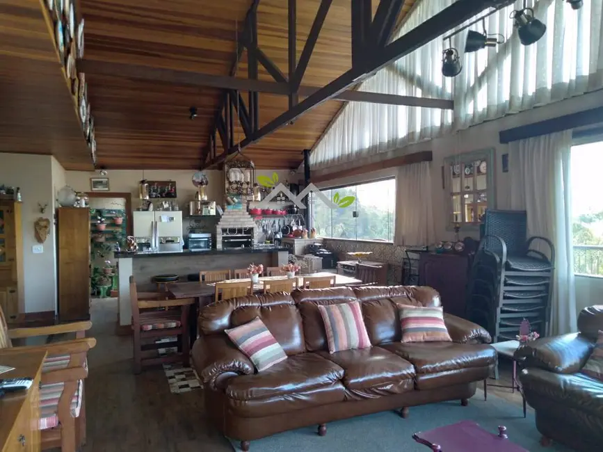 Foto 7 de Casa com 3 quartos à venda, 245m2 em Campos Do Jordao - SP