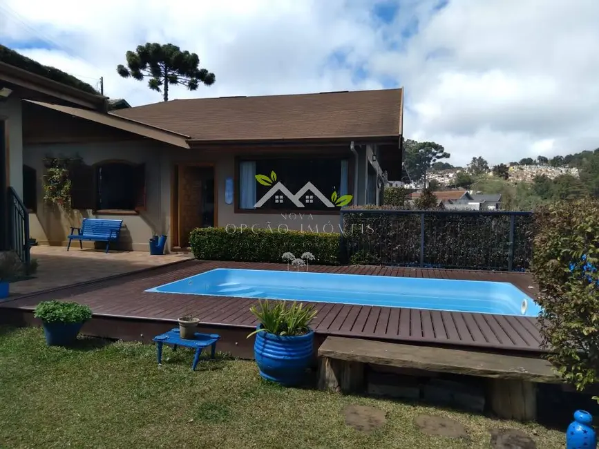 Foto 3 de Casa com 3 quartos à venda, 245m2 em Campos Do Jordao - SP