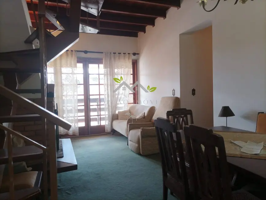 Foto 2 de Apartamento com 3 quartos à venda, 105m2 em Vila Abernéssia, Campos Do Jordao - SP