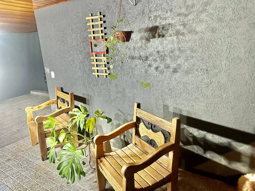 Foto 2 de Casa com 3 quartos à venda, 222m2 em Campos Do Jordao - SP