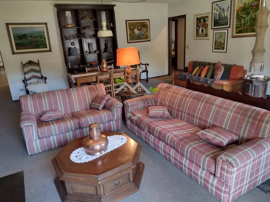 Apartamento com 3 quartos à venda, 122m2 em Campos Do Jordao - SP - imagem 6 Foto 6 de Apartamento com 3 quartos à venda, 122m2 em Campos Do Jordao - SP