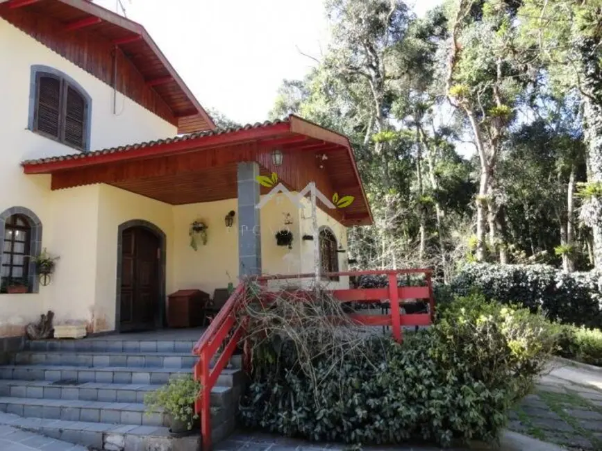Foto 4 de Casa com 3 quartos à venda, 196m2 em Campos Do Jordao - SP