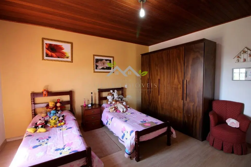 Foto 7 de Casa com 3 quartos à venda, 240m2 em Campos Do Jordao - SP