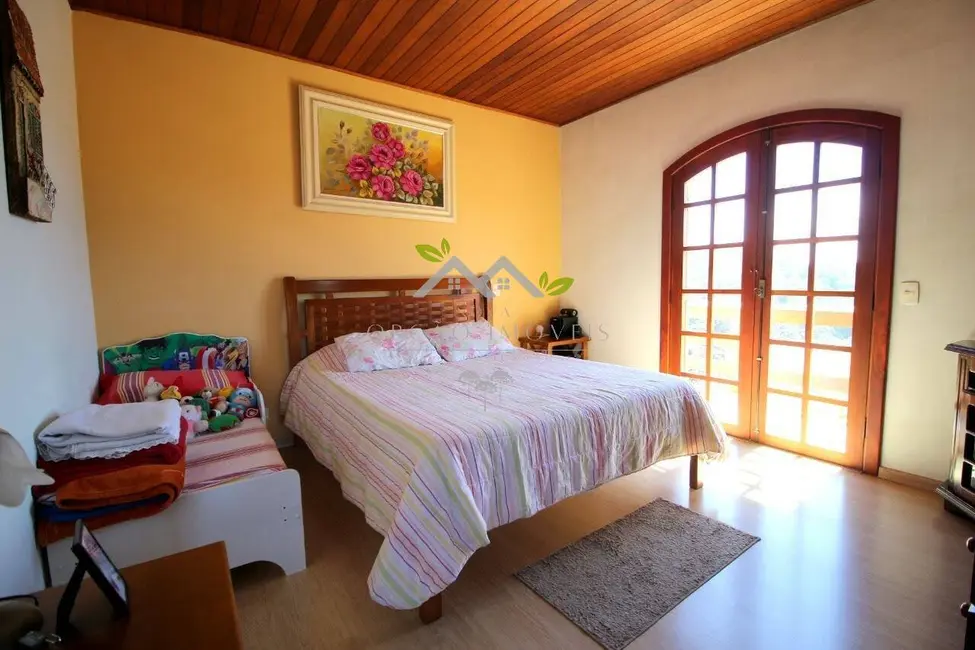 Foto 9 de Casa com 3 quartos à venda, 240m2 em Campos Do Jordao - SP