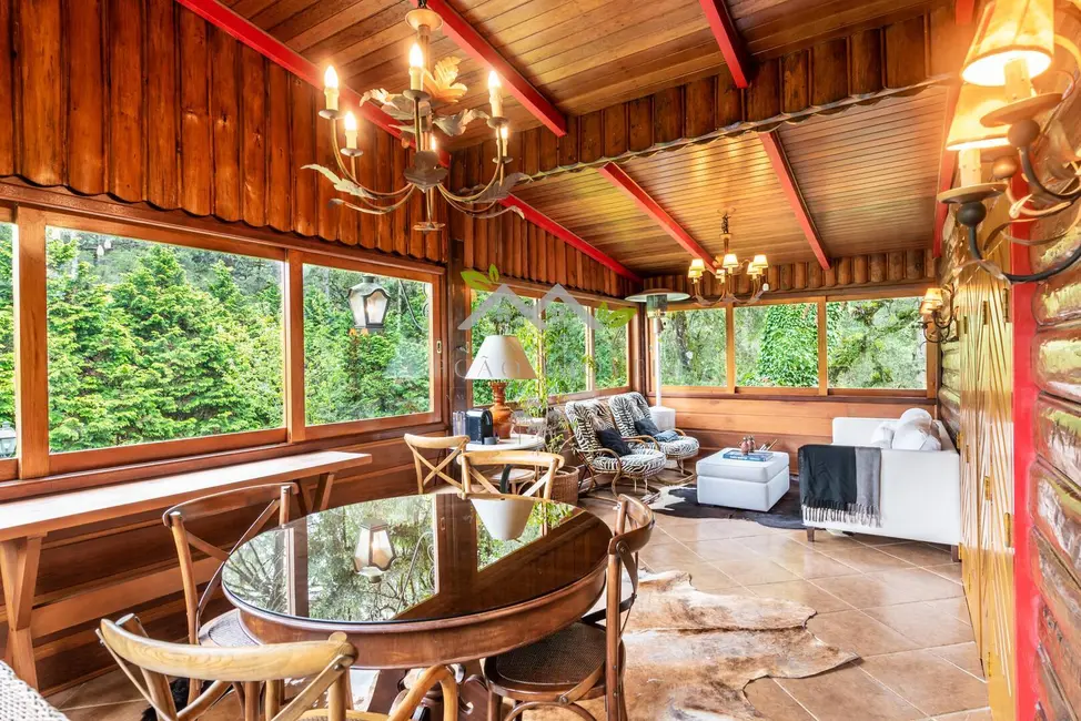 Foto 5 de Casa com 4 quartos à venda, 720m2 em Campos Do Jordao - SP