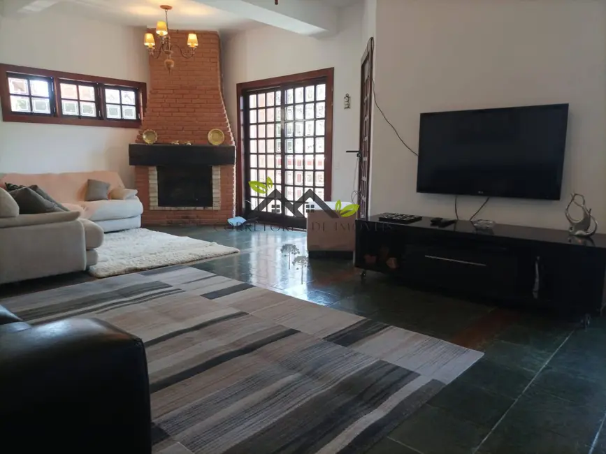 Foto 5 de Casa com 4 quartos à venda, 300m2 em Campos Do Jordao - SP