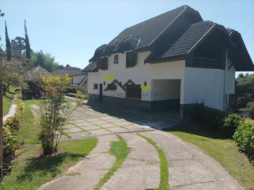 Foto 1 de Casa com 4 quartos à venda, 300m2 em Campos Do Jordao - SP
