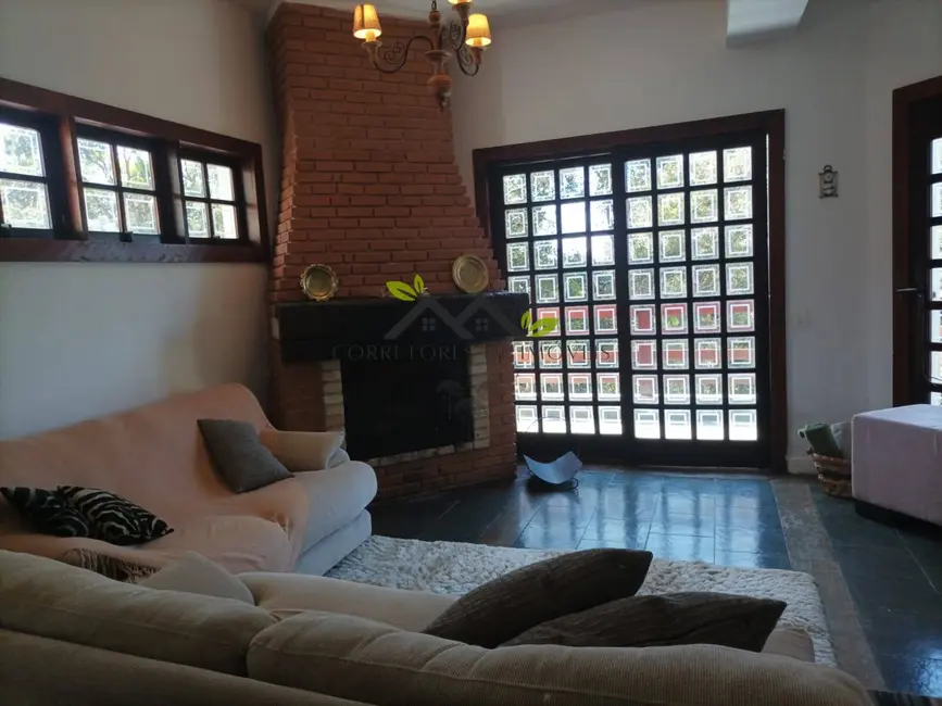 Foto 8 de Casa com 4 quartos à venda, 300m2 em Campos Do Jordao - SP