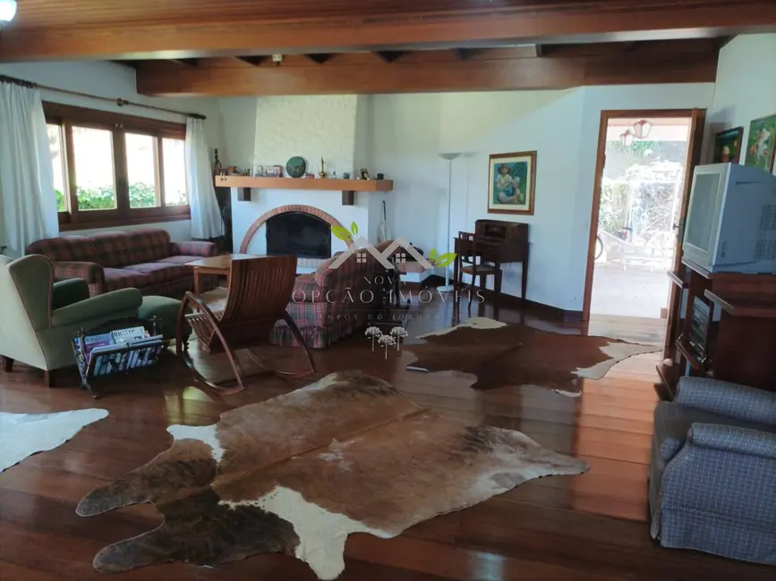 Foto 6 de Casa com 3 quartos à venda, 289m2 em Campos Do Jordao - SP