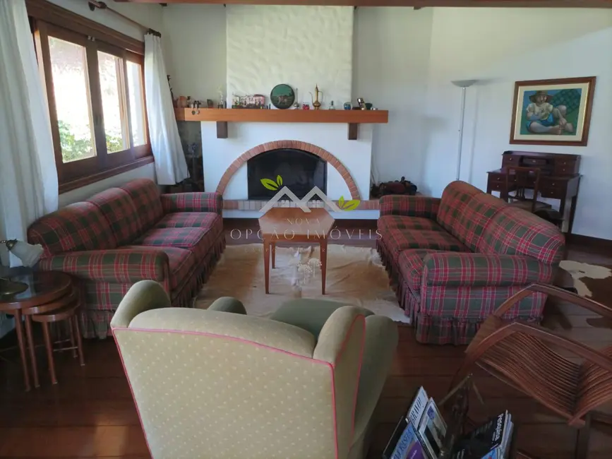 Foto 8 de Casa com 3 quartos à venda, 289m2 em Campos Do Jordao - SP