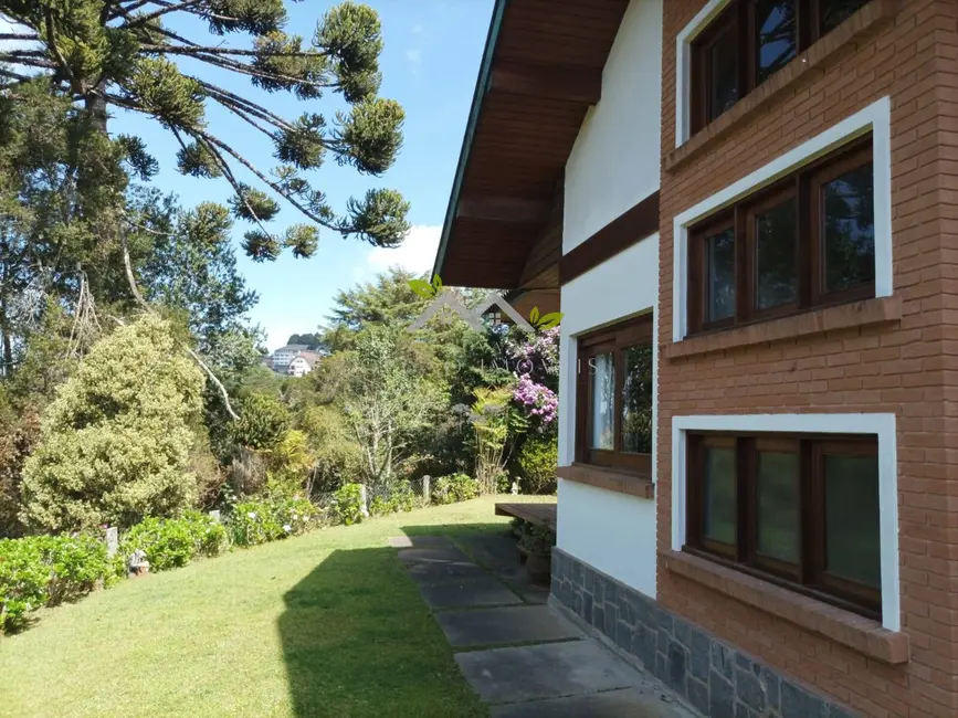Foto 2 de Casa com 3 quartos à venda, 289m2 em Campos Do Jordao - SP
