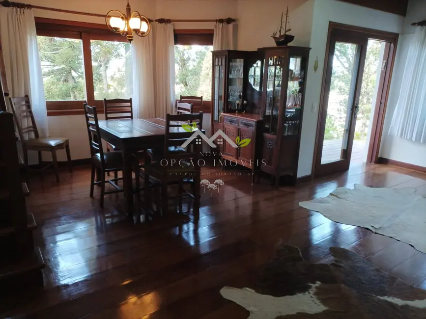 Foto 9 de Casa com 3 quartos à venda, 289m2 em Campos Do Jordao - SP