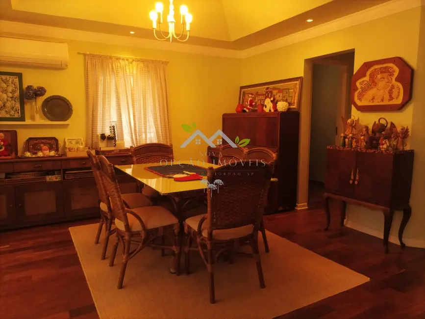 Foto 7 de Casa com 3 quartos à venda, 200m2 em Campos Do Jordao - SP