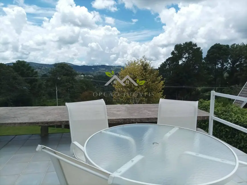 Foto 4 de Casa com 4 quartos à venda, 200m2 em Campos Do Jordao - SP
