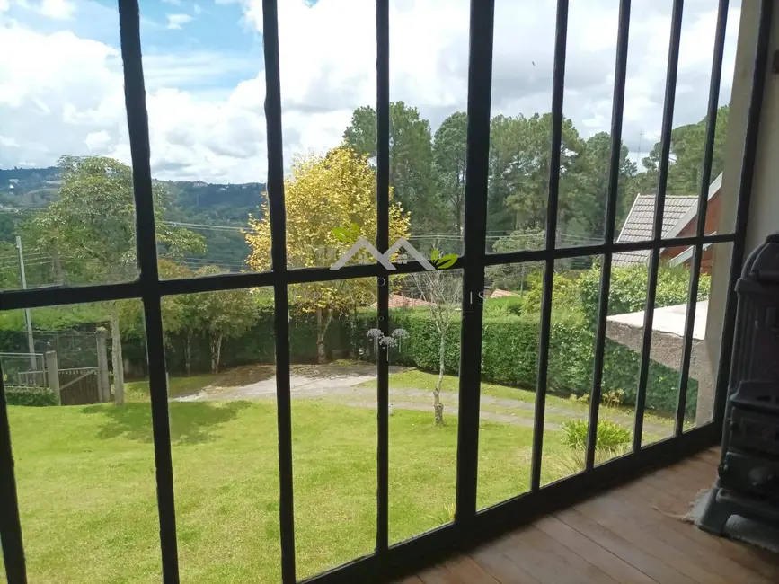 Foto 7 de Casa com 4 quartos à venda, 200m2 em Campos Do Jordao - SP