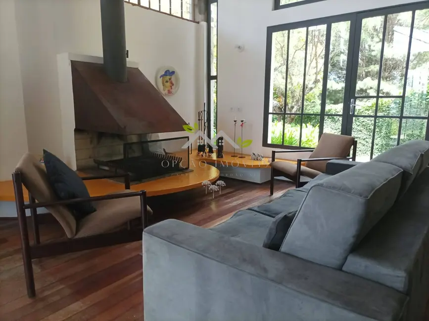Foto 8 de Casa com 4 quartos à venda, 200m2 em Campos Do Jordao - SP