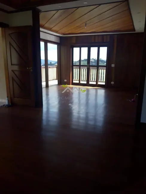 Foto 5 de Casa com 4 quartos à venda, 240m2 em Campos Do Jordao - SP