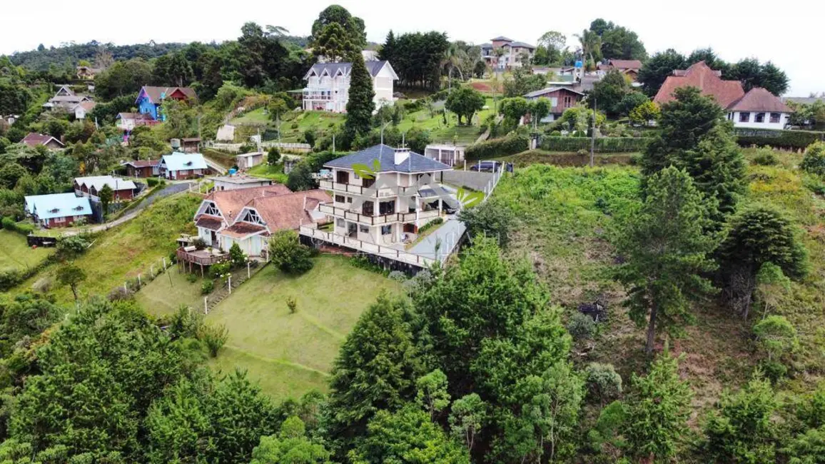 Foto 2 de Casa com 4 quartos à venda, 240m2 em Campos Do Jordao - SP