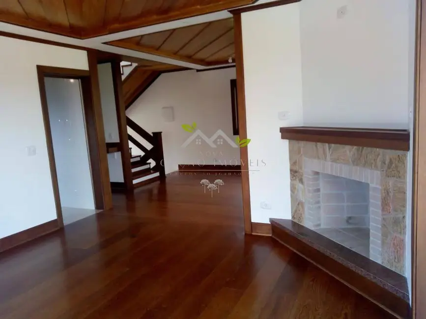 Foto 6 de Casa com 4 quartos à venda, 240m2 em Campos Do Jordao - SP