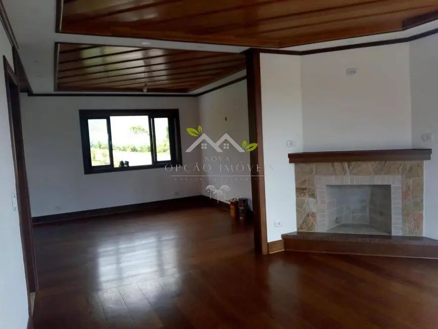 Foto 4 de Casa com 4 quartos à venda, 240m2 em Campos Do Jordao - SP