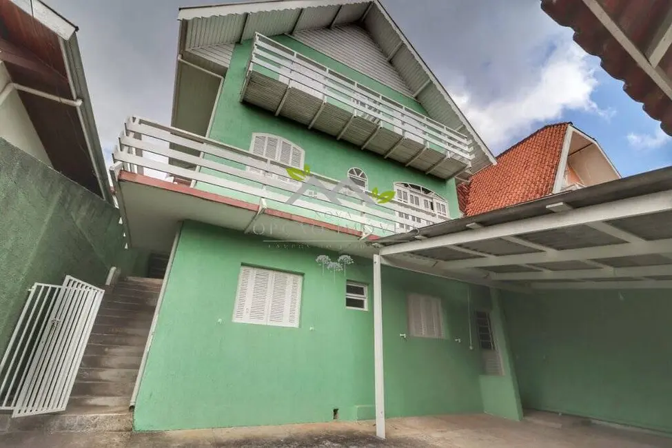 Casa com 6 quartos à venda, 184m2 em Campos Do Jordao - SP - imagem 1 Foto 1 de Casa com 6 quartos à venda, 184m2 em Campos Do Jordao - SP