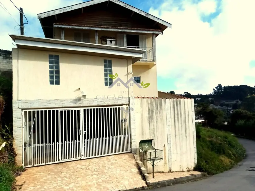 Casa com 5 quartos à venda, 350m2 em Campos Do Jordao - SP - imagem 1 Foto 1 de Casa com 5 quartos à venda, 350m2 em Campos Do Jordao - SP