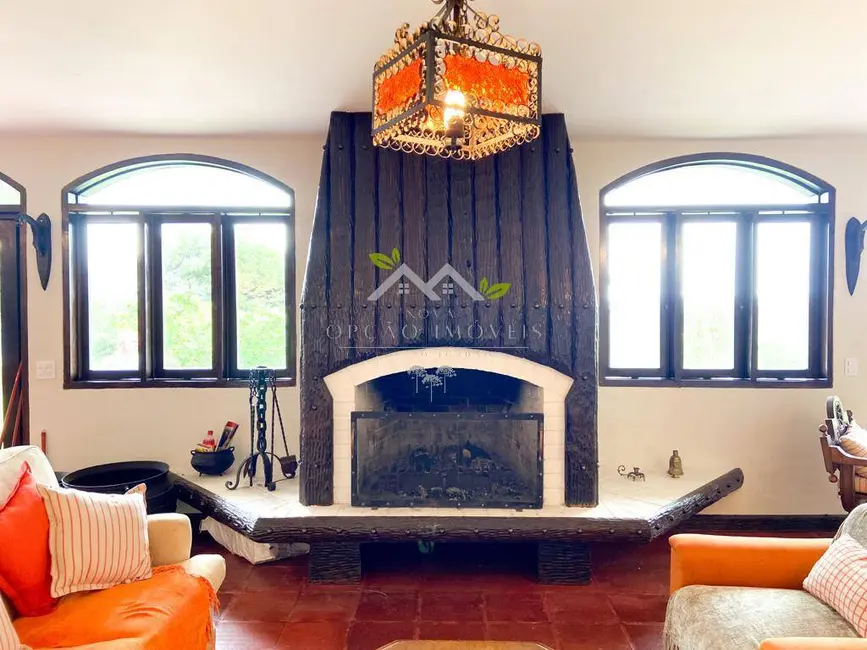 Foto 8 de Casa com 3 quartos à venda, 226m2 em Campos Do Jordao - SP