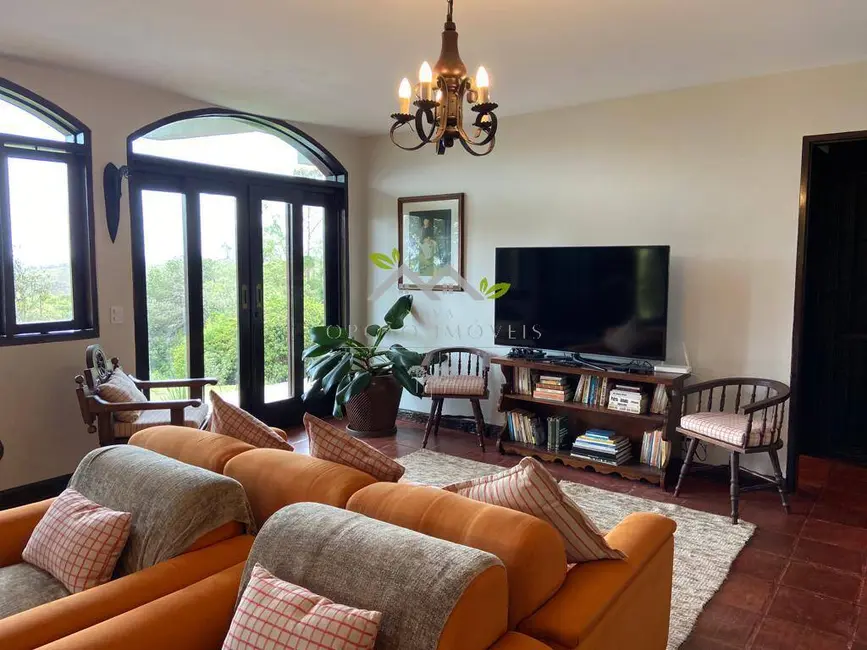 Foto 9 de Casa com 3 quartos à venda, 226m2 em Campos Do Jordao - SP