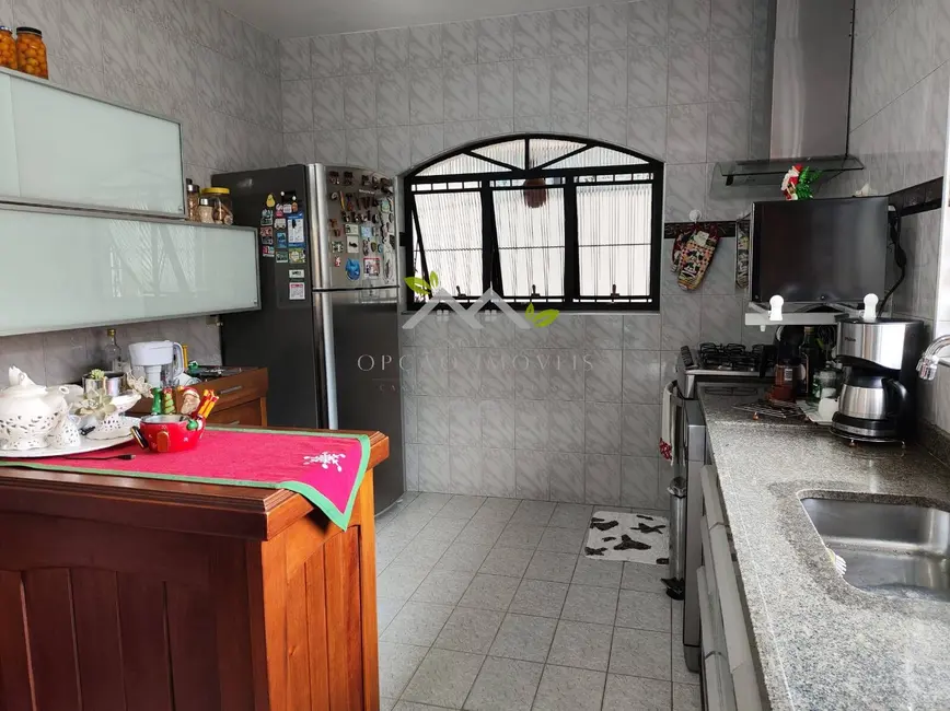 Foto 8 de Casa com 3 quartos à venda, 107m2 em Campos Do Jordao - SP