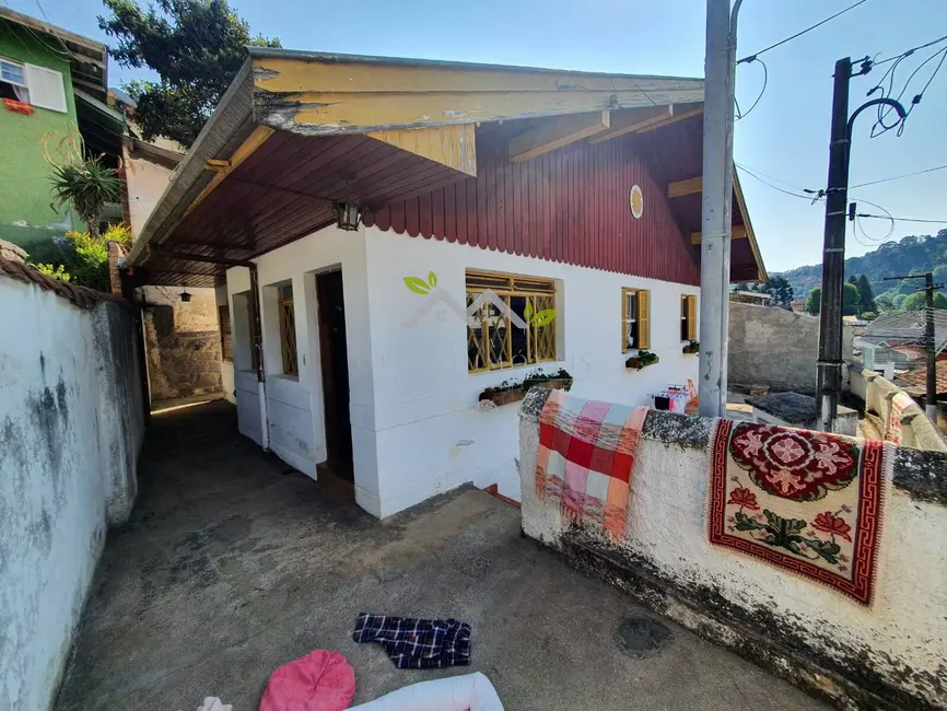 Foto 1 de Casa com 3 quartos à venda, 121m2 em Campos Do Jordao - SP