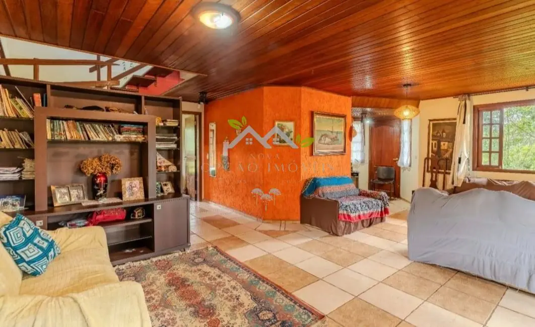 Foto 6 de Casa com 4 quartos à venda, 200m2 em Campos Do Jordao - SP