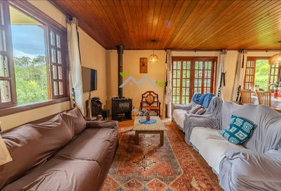 Foto 5 de Casa com 4 quartos à venda, 200m2 em Campos Do Jordao - SP