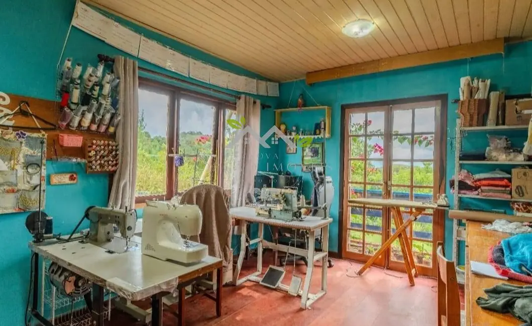 Foto 9 de Casa com 4 quartos à venda, 200m2 em Campos Do Jordao - SP