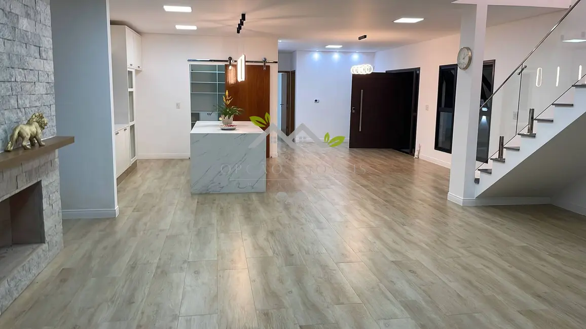 Foto 7 de Casa com 5 quartos à venda, 230m2 em Campos Do Jordao - SP