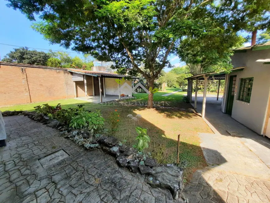 Foto 3 de Casa com 5 quartos à venda, 212m2 em Campos Do Jordao - SP